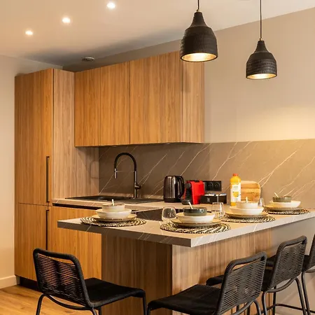 Host Mayfair Villeurbanne