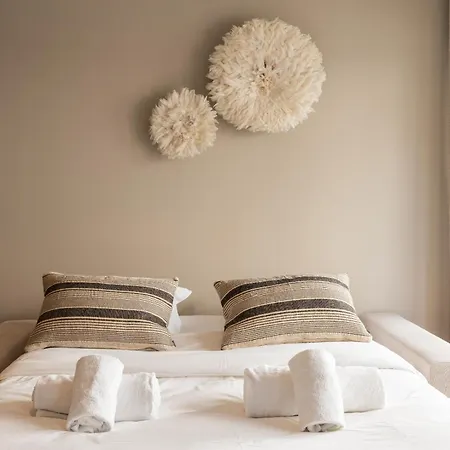 Host Mayfair *
